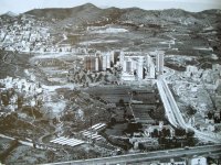 Barrio de Llorenda en el año 1970, posiblemente el autobús que vemos en la carretera (Rambla Sant Joan) sea uno de la línea 8 de TUSA. Foto Badalona Recuerdos