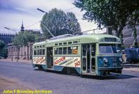 Tranvía de la línea 29 junto al Parque de la Ciudadela. Archivo JF Bromley