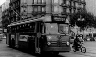 Trolebús FC entrando en la Pl. Cataluña. Archivo Toni Rovira
