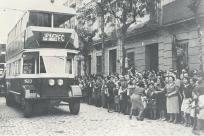 Inauguración de los primeros autobuses de Barcelona, en la línea FC, 7/10/1941. Archivo TMB