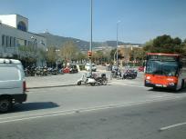 Autobus de la lnea 54 girando desde la Av. Gregorio Maraon a la Av. Xile, marzo 2002