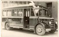 Foto del segundo autobus que se compr para realizar el servicio urbano de San Adrin, en 1950