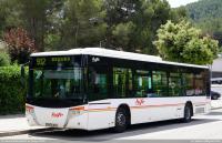 Primera semana de circulación del ex-3184 de BaixBus con decoración Hife, Begues Park, 25/05/024